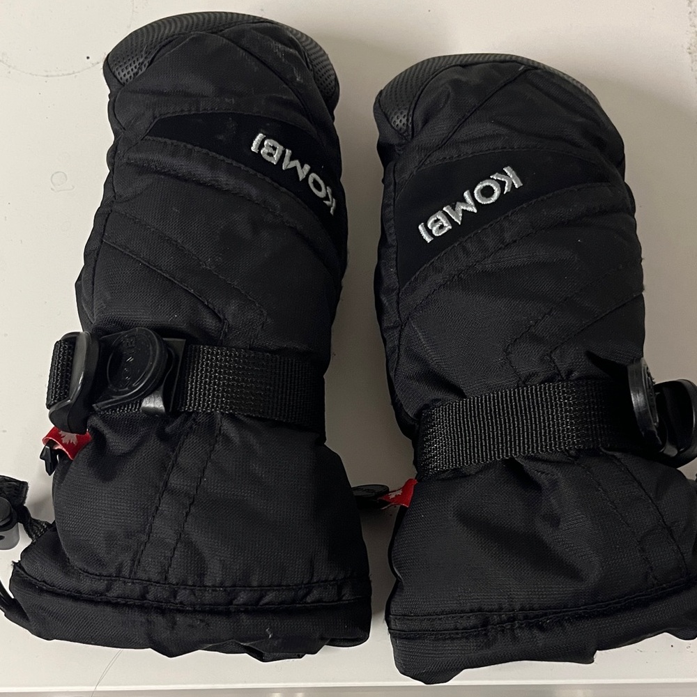 Kombi Kids Black Mittens